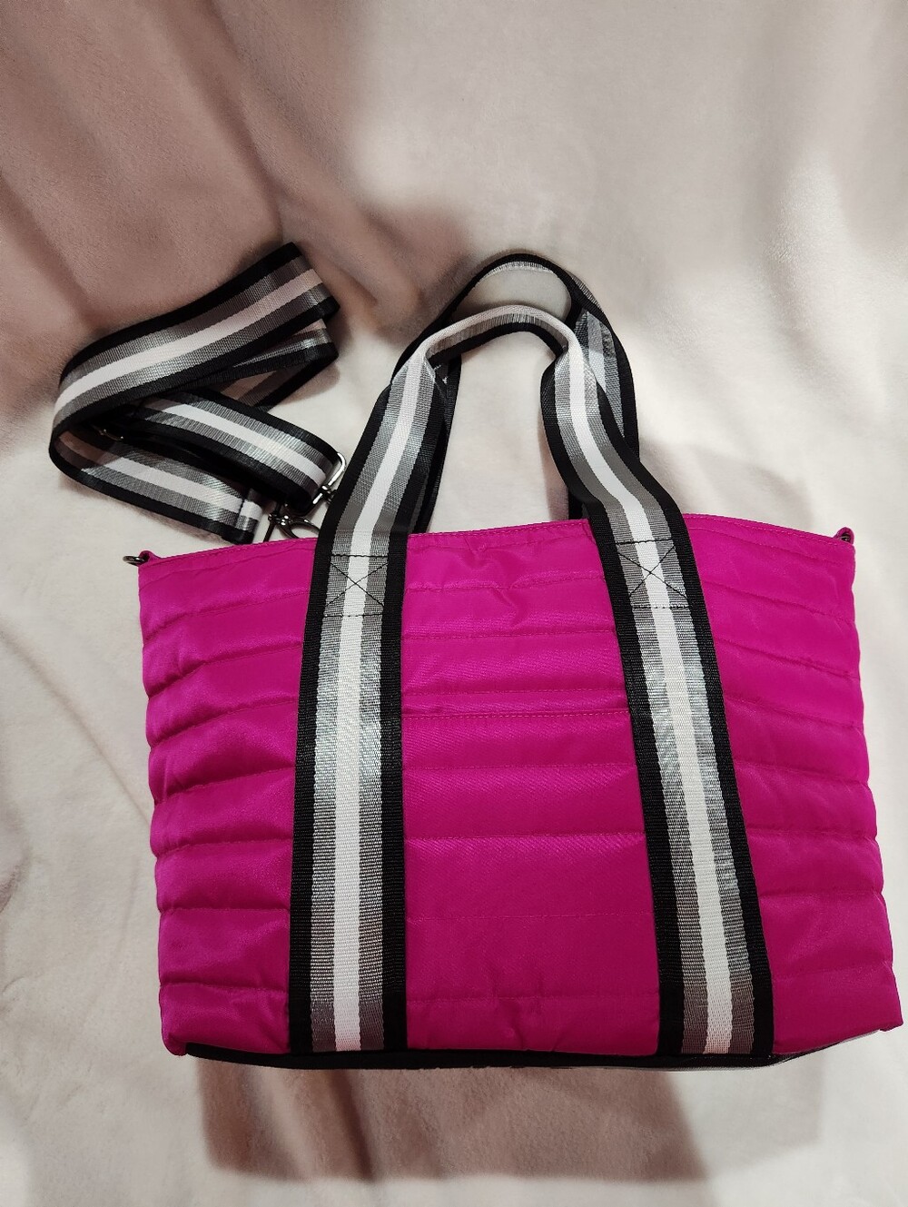 Think Royln Junior Wingman Fuchsia Color Tote, NWOT - Picture 2 of 13